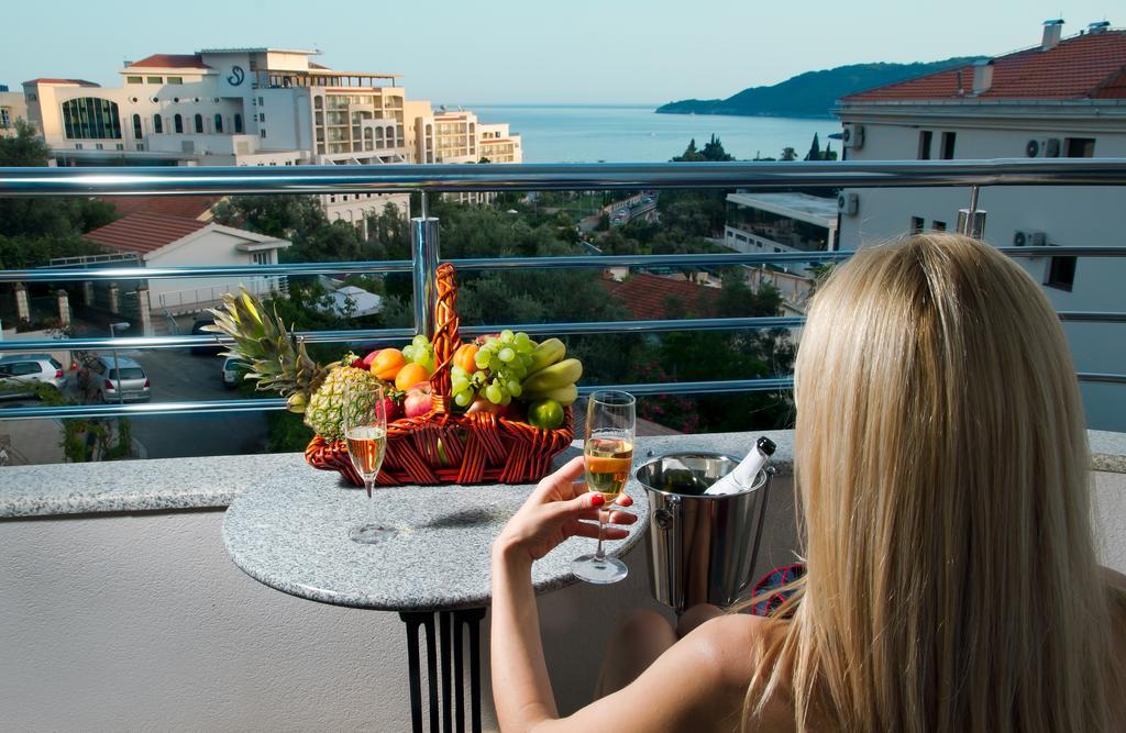 Hotel Dolcevita Budva Exterior foto